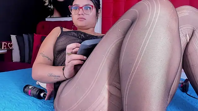 MiaBloom   online show from 19, 12, 2025