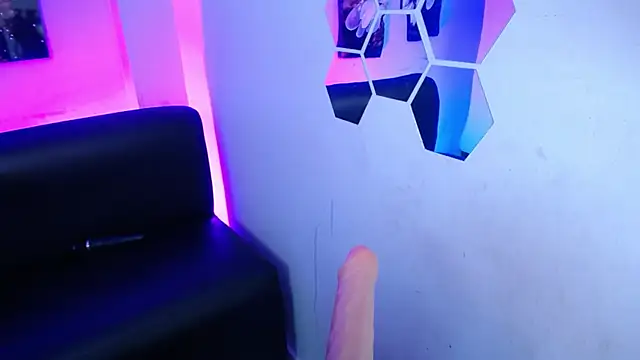 Snapshot of roseefancy19 chatting on 12, 11, 2025 roseefancy19 online show from 12, 11, 2025