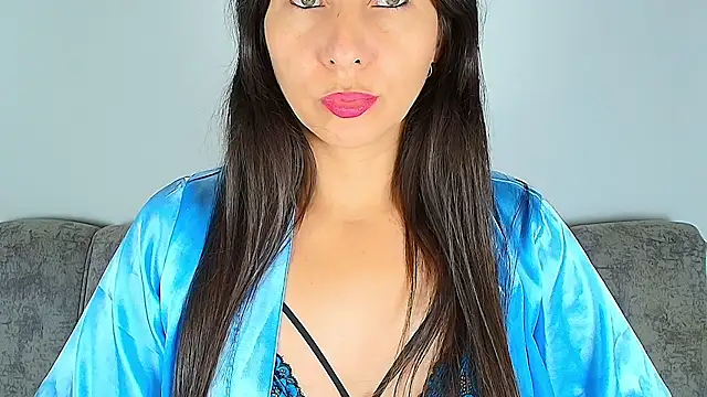 Snapshot of alana_pink95 chatting on 18, 11, 2025 alana pink95 online show from 18, 11, 2025