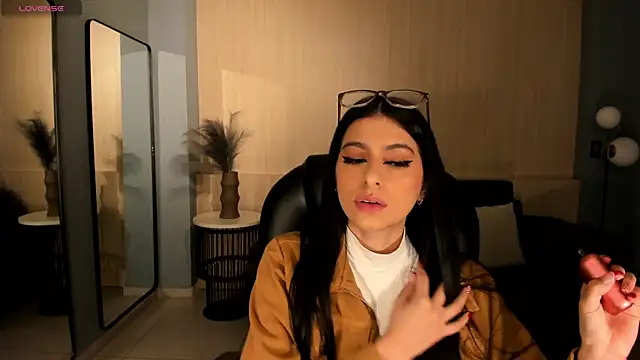 BellaConnorX online show from 2, 12, 2025