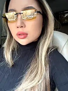 Snapshot of limkiss chatting on 6, 11, 2025 limkiss online show from 6, 11, 2025