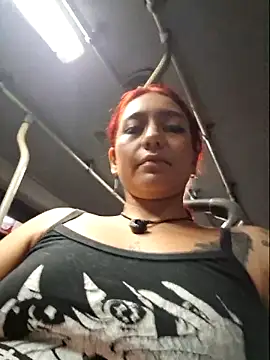 Eveelyn25x online show from 2, 11, 2025