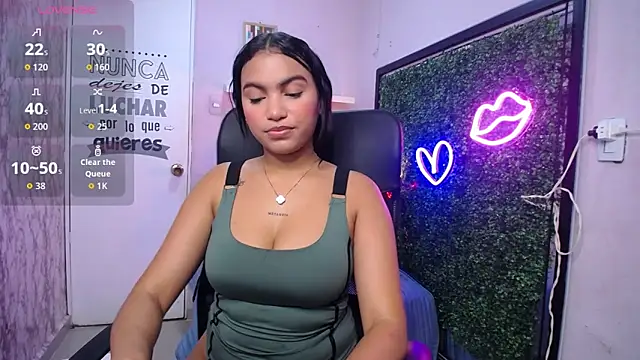 Snapshot of valeria_martinez19 chatting on 20, 11, 2025 valeria martinez19 online show from 20, 11, 2025