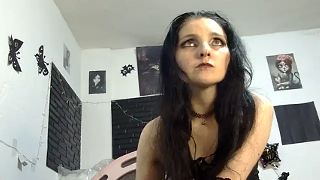 Morticia Black online show from 2, 2, 2026