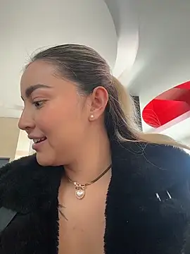 Snapshot of Elina_Hills chatting on 19, 3, 2026 Elina Hills online show from 19, 3, 2026