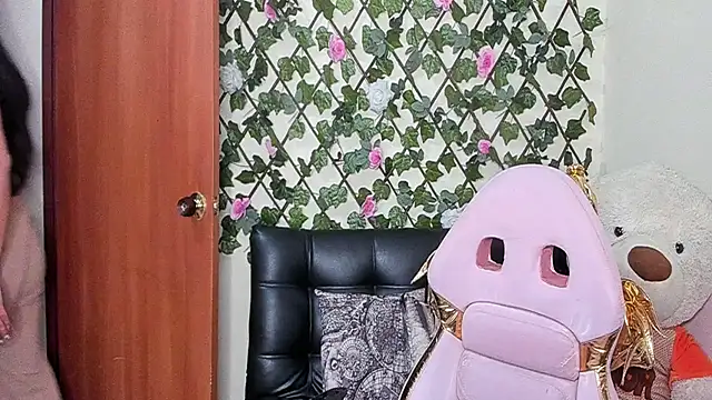 Snapshot of melani_ferraraa_ chatting on 13, 11, 2025 melani ferraraa online show from 13, 11, 2025