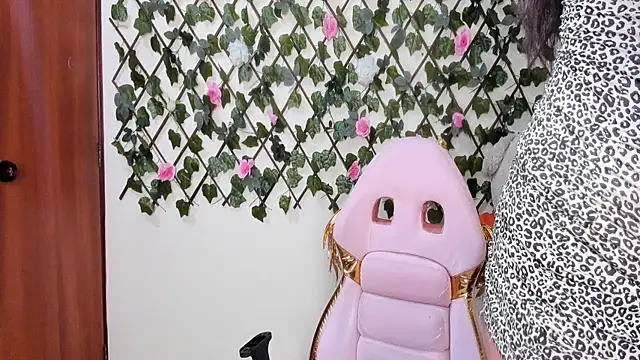 Snapshot of melani_ferraraa_ chatting on 16, 11, 2025 melani ferraraa online show from 16, 11, 2025