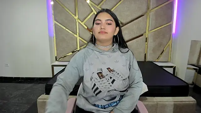 Snapshot of Frrreyaa chatting on 7, 11, 2025 Frrreyaa online show from 7, 11, 2025