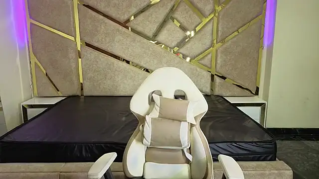 Snapshot of Frrreyaa chatting on 14, 11, 2025 Frrreyaa online show from 14, 11, 2025