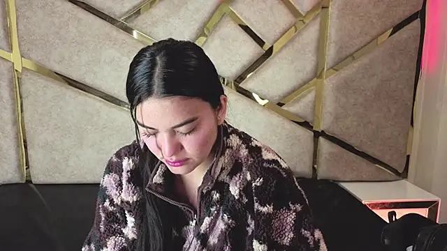 Snapshot of Frrreyaa chatting on 24, 11, 2025 Frrreyaa online show from 24, 11, 2025