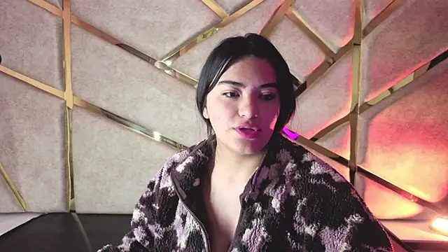 Snapshot of Frrreyaa chatting on 25, 11, 2025 Frrreyaa online show from 25, 11, 2025