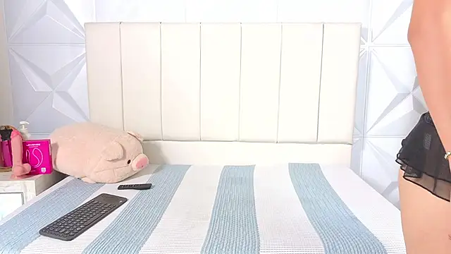 Snapshot of Luna__grace chatting on 7, 11, 2025 Luna grace online show from 7, 11, 2025