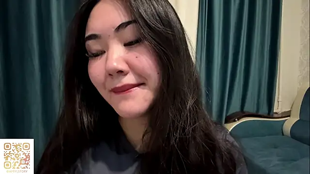 Snapshot of APRYLSUN chatting on 18, 11, 2025 APRYLSUN online show from 18, 11, 2025