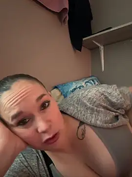 Snapshot of Girlysensuelle chatting on 2, 11, 2025 Girlysensuelle online show from 2, 11, 2025