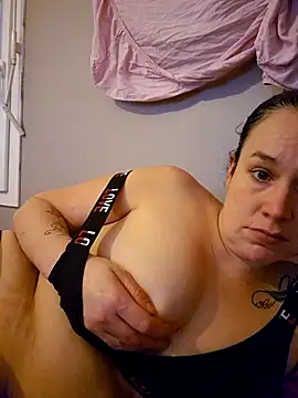 Snapshot of Girlysensuelle chatting on 24, 11, 2025 Girlysensuelle online show from 24, 11, 2025