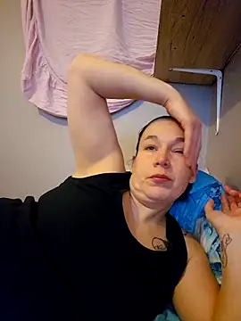 Snapshot of Girlysensuelle chatting on 2, 12, 2025 Girlysensuelle online show from 2, 12, 2025