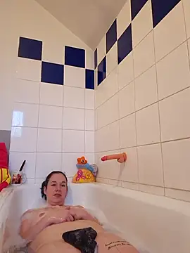 Snapshot of Girlysensuelle chatting on 4, 12, 2025 Girlysensuelle online show from 4, 12, 2025