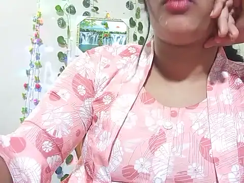 Snapshot of Nancy_queen001 chatting on 28, 11, 2025 Nancy queen001 online show from 28, 11, 2025