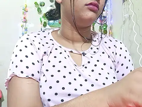 Snapshot of Nancy_queen001 chatting on 30, 11, 2025 Nancy queen001 online show from 30, 11, 2025