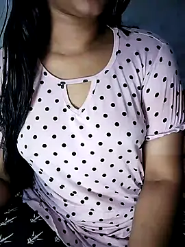 Snapshot of Nancy_queen001 chatting on 15, 12, 2025 Nancy queen001 online show from 15, 12, 2025