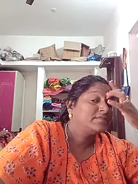 Snapshot of suganthi143 chatting on 14, 11, 2025 suganthi143 online show from 14, 11, 2025