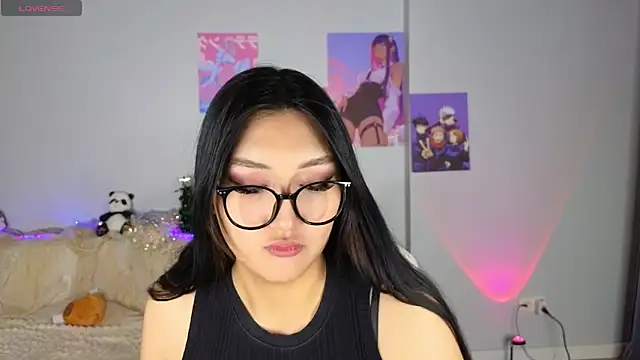 Snapshot of Yunamini chatting on 18, 12, 2025 Yunamini online show from 18, 12, 2025