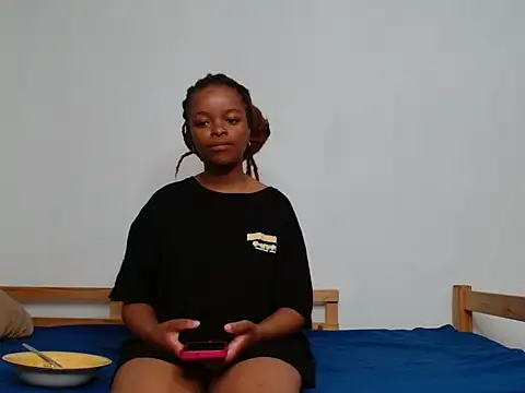 Snapshot of KinkyP6966 chatting on 12, 11, 2025 KinkyP6966 online show from 12, 11, 2025