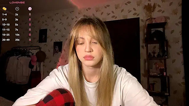 Snapshot of OrethaEredia chatting on 9, 11, 2025 OrethaEredia online show from 9, 11, 2025