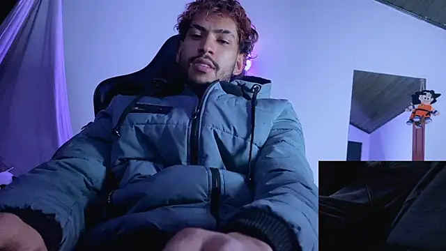 Snapshot of 3v1l chatting on 17, 11, 2025 3v1l online show from 17, 11, 2025