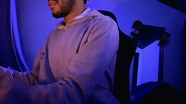 Snapshot of 3v1l chatting on 27, 11, 2025 3v1l online show from 27, 11, 2025