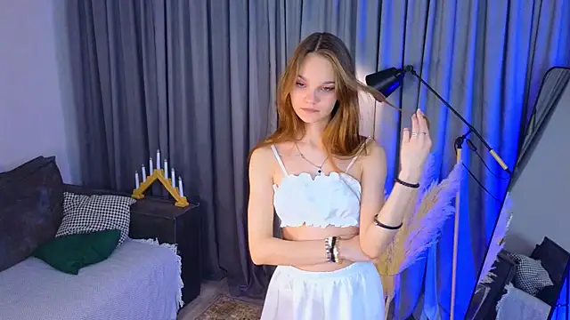 Snapshot of KarlaMagnett chatting on 21, 11, 2025 KarlaMagnett online show from 21, 11, 2025