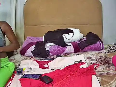 Snapshot of Squirt_bitchxxx chatting on 7, 11, 2025 Squirt bitchxxx online show from 7, 11, 2025