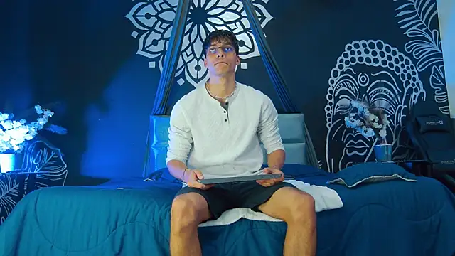 AlessioVitale online show from 8, 1, 2026