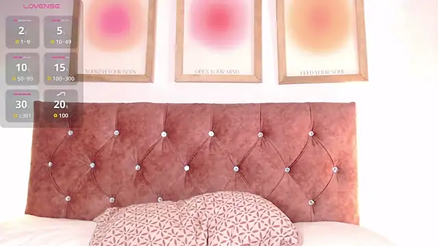 Snapshot of Madisonkay chatting on 14, 11, 2025 Madisonkay online show from 14, 11, 2025