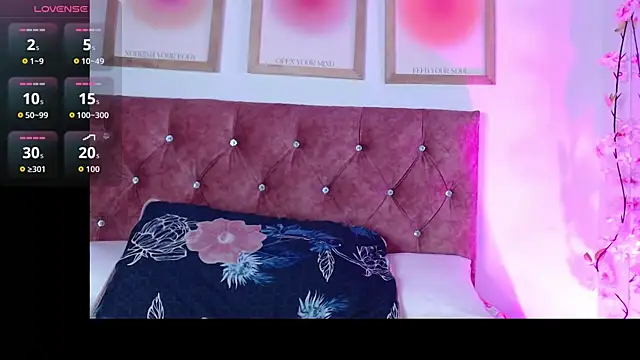 Snapshot of Madisonkay chatting on 21, 11, 2025 Madisonkay online show from 21, 11, 2025