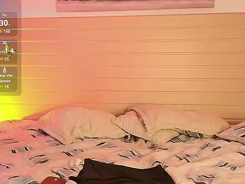 Snapshot of Madisonkay chatting on 14, 12, 2025 Madisonkay online show from 14, 12, 2025