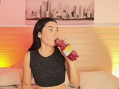 Snapshot of Madisonkay chatting on 17, 12, 2025 Madisonkay online show from 17, 12, 2025