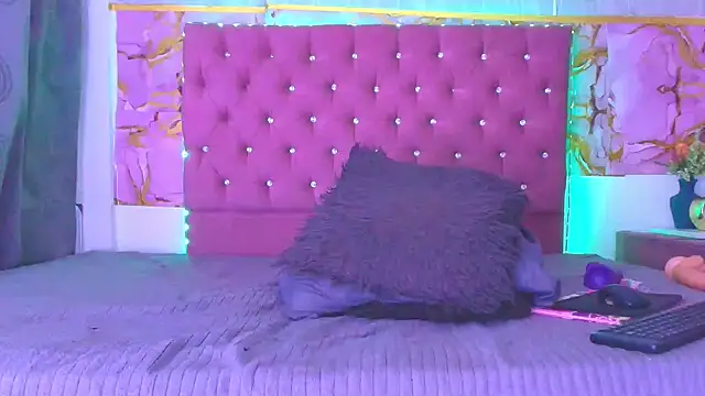 nikol sexxx online show from 5, 2, 2026