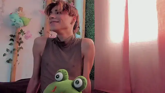 Leo Glow online show from 30, 11, 2025