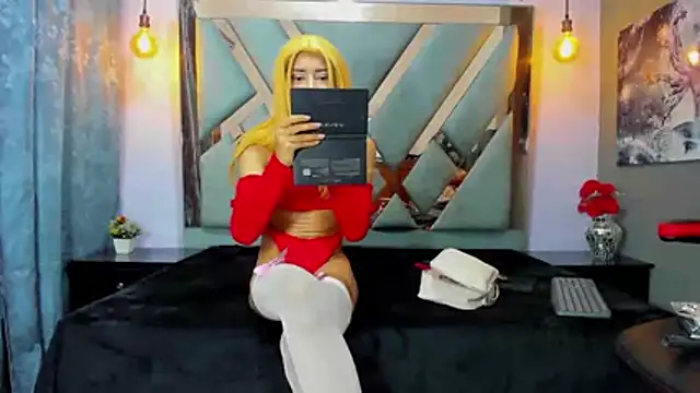 Snapshot of RegannTaylor chatting on 2, 12, 2025 RegannTaylor online show from 2, 12, 2025