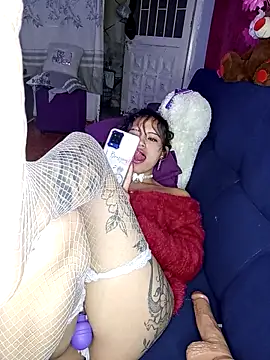 BellaChiquis  online show from 3, 2, 2026