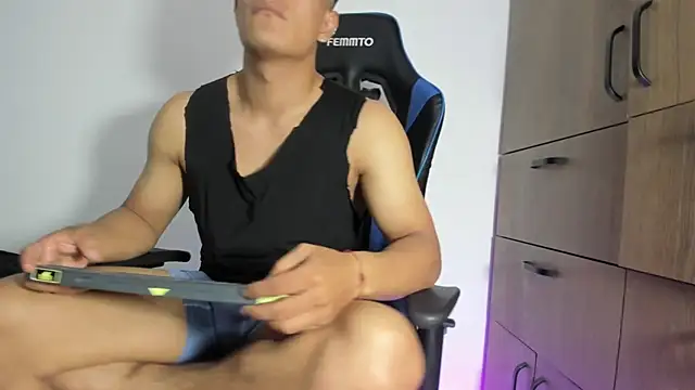 dorman boy online show from 3, 2, 2026