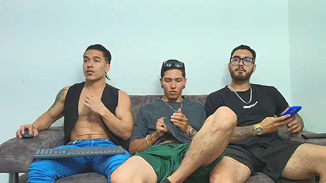 thebadboys05 online show from 18, 12, 2025