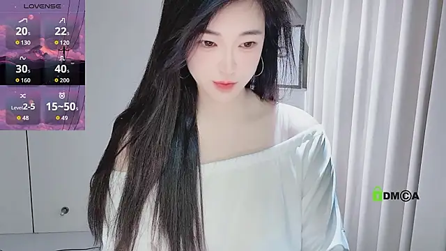 Snapshot of YunShan-33 chatting on 18, 2, 2026 YunShan-33 online show from 18, 2, 2026