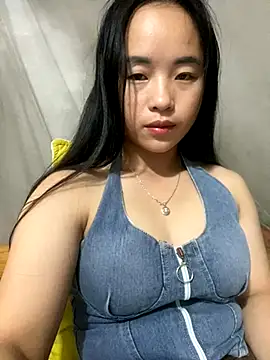 Snapshot of Ngoclan2k chatting on 2, 11, 2025 Ngoclan2k online show from 2, 11, 2025