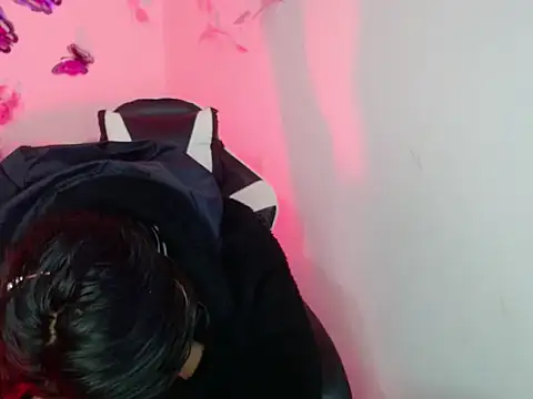 Snapshot of Samanta_777 chatting on 18, 11, 2025 Samanta 777 online show from 18, 11, 2025