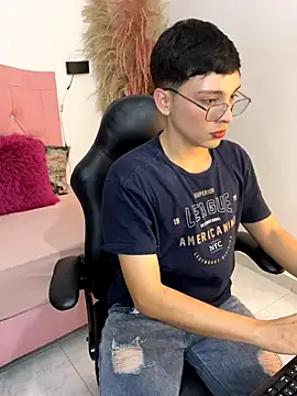 LiamHeat  online show from 6, 11, 2025