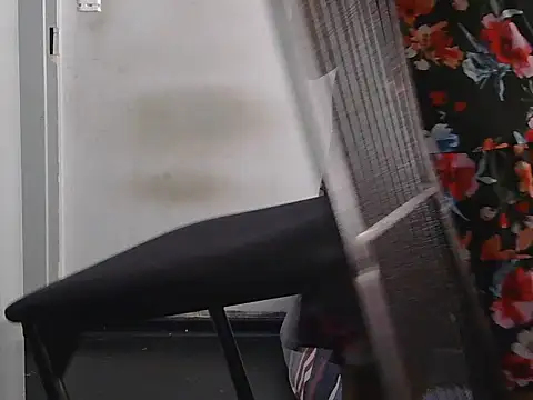 Bigpussyjuicylips online show from 6, 11, 2025