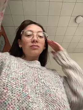 Snapshot of Engel_fiiree chatting on 1, 11, 2025 Engel fiiree online show from 1, 11, 2025