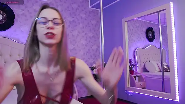GracieCute online show from 10, 1, 2025